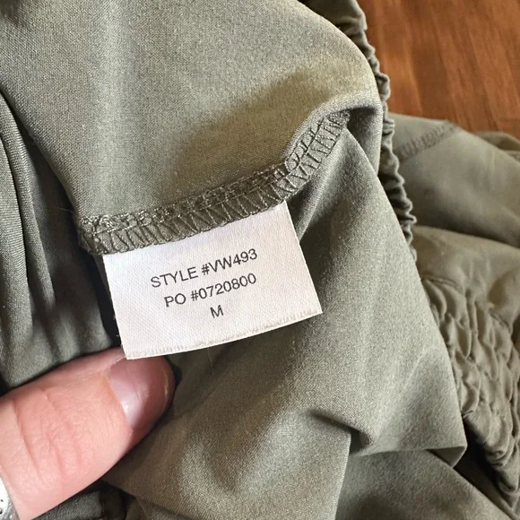 Vuori women’s villa jogger army green size medium style VW439 - Picture 2 of 6